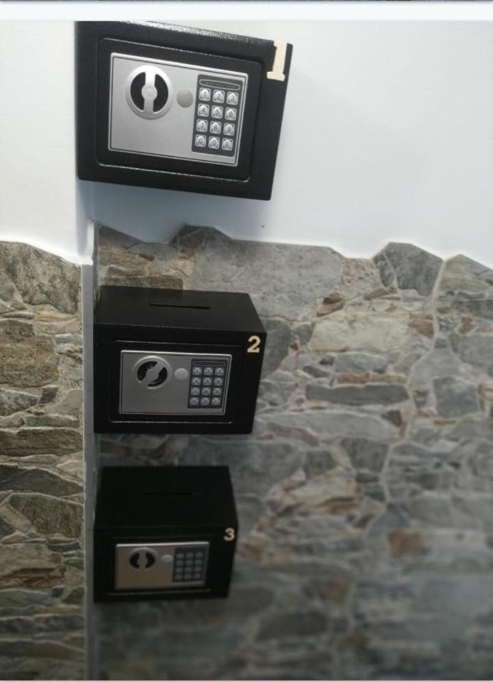 מדריד Apartamentos Deluxe Barajas מראה חיצוני תמונה