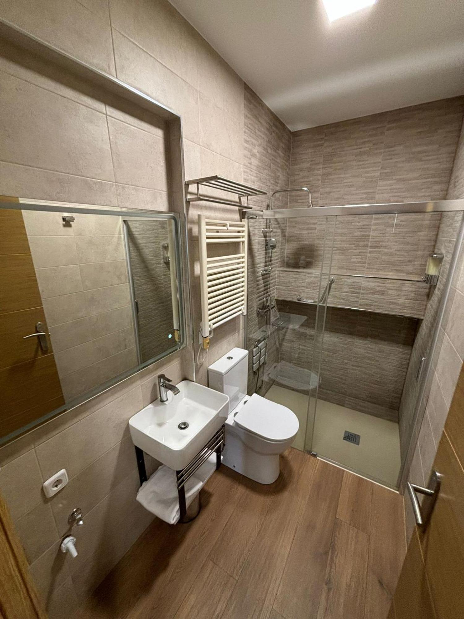 מדריד Apartamentos Deluxe Barajas מראה חיצוני תמונה